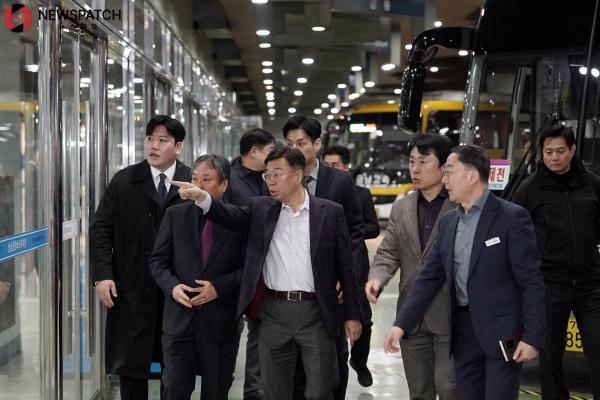 ▲신상진 성남시장은 12일 정상운영재개한 성남