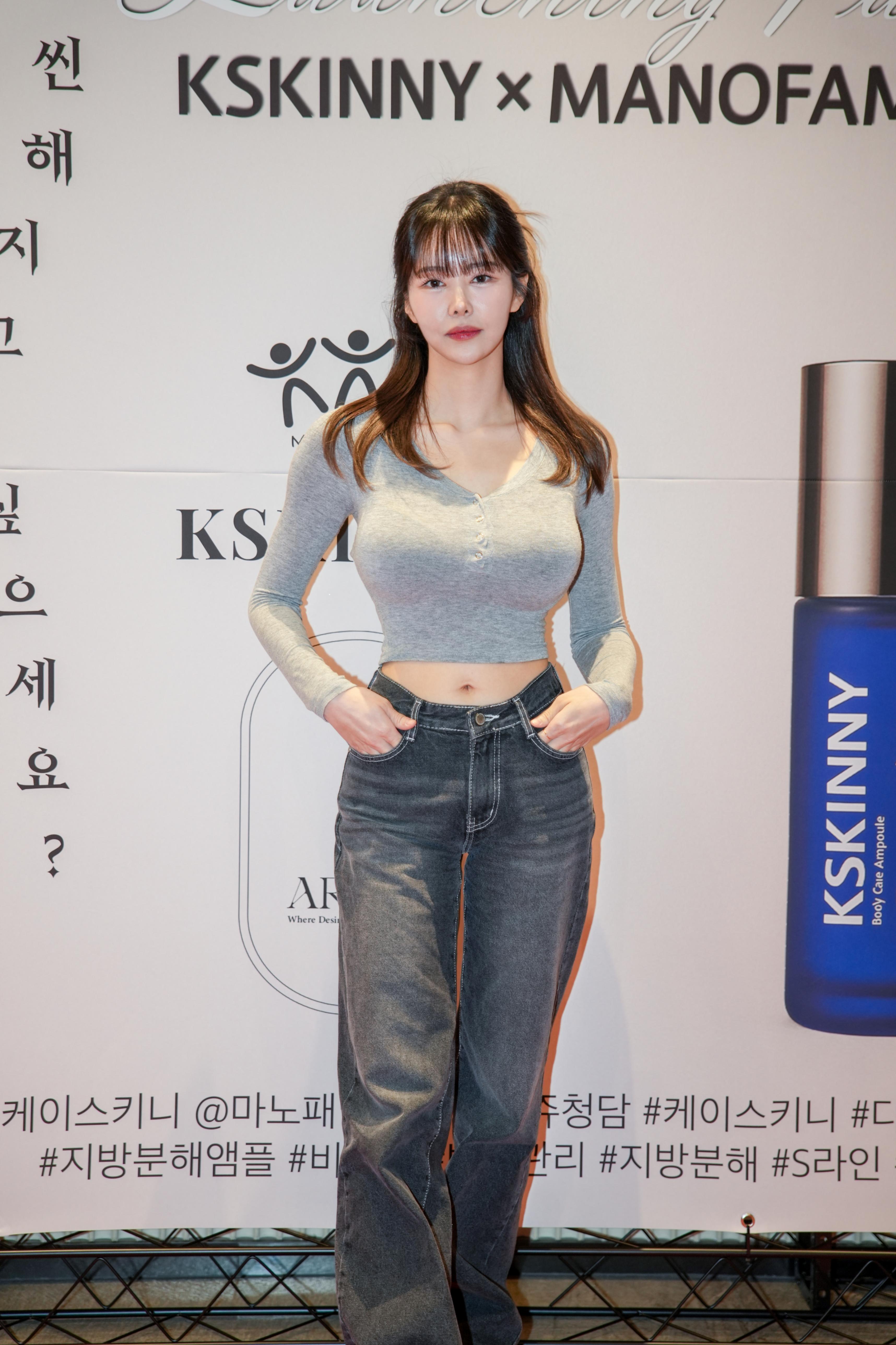 [NP포토]김이리아, 무표정에도 &apos;반짝반짝&apos; 빛나는~ (케이스키니X마노패밀리)