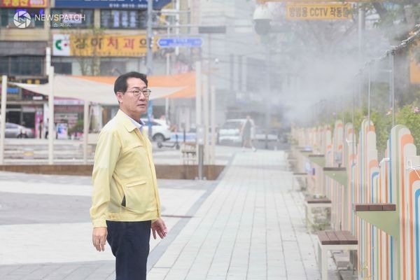 ▲정명근 화성특례시장, 쿨링포그 시설 점검 / 사진제공=화성특례시