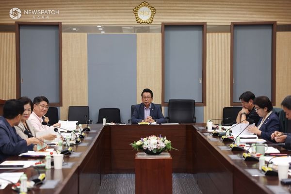 ▲평택시의회, 8월 임시 의원간담회 개최 / 사진제공=평택시의회
