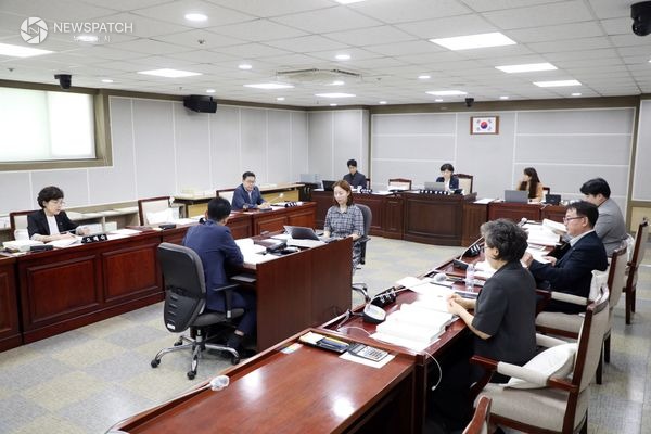 ▲문화체육교육위원회 / 사진제공=수원시의회