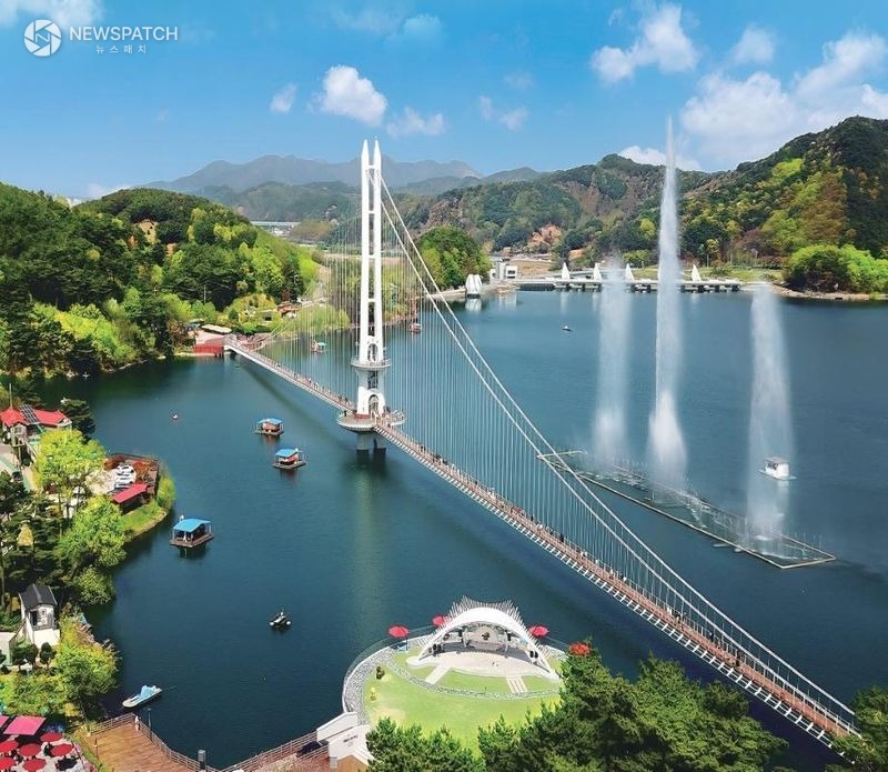 ▲예당호출렁다리 전경 / 사진제공=예산군