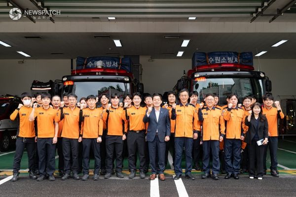 ▲이재준 수원시장, 추석 연휴에 근무하는 소방관 방문해 격려