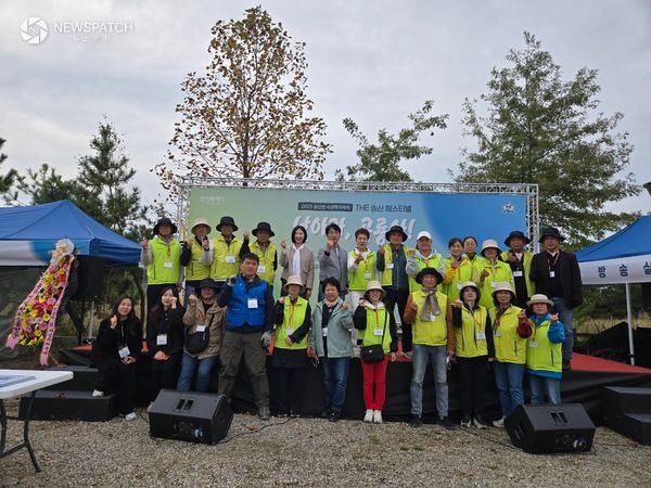 ▲ The 송산페스티벌 날아라 공룡아