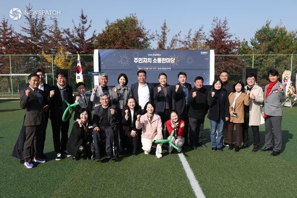 ▲주민자치한마당 참석한 시의원 / 사진제공=화성특례시의회