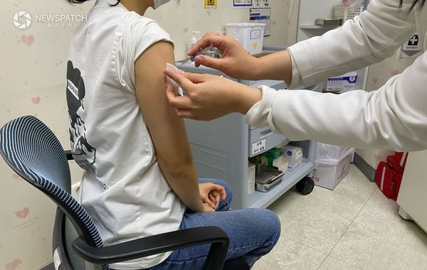 ▲성남시 모든 시민 독감백신 무료 접종 두 달 만에 접종률 41% / 사진제공=성남시