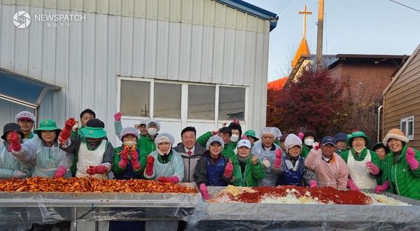 ▲오가면 김장 나눔 / 사진제공=예산군