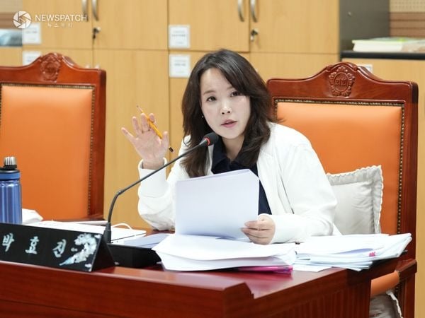 ▲제263회 제2차 정례회 기획행정농업위원회_박효진 의원 / 사진제공=아산시의회