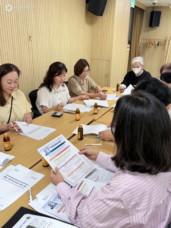 ▲2025년 물가모니터요원 간담회 / 사진제공= 수원시 팔달구