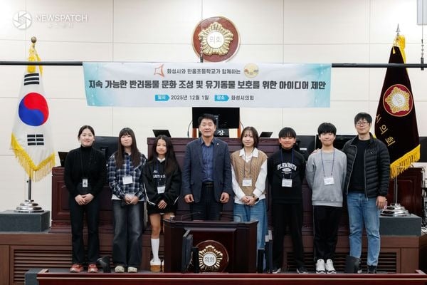 ▲배정수 의장과 학생들의 본회의장 방문