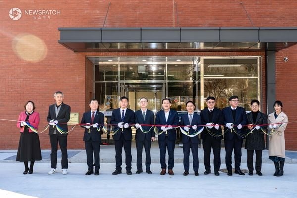 ▲이재준 수원특례시장, 창현고등학교 다목적체육관 준공식