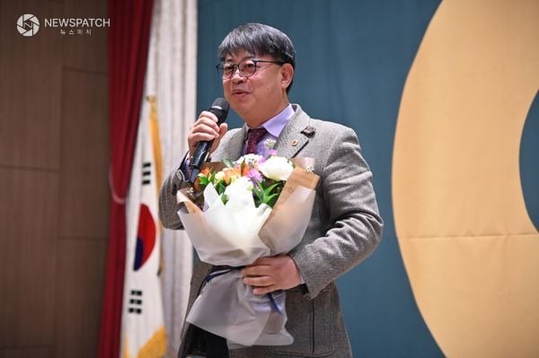 ▲김재훈 의원, '2025년 경기도 지역사회공헌 인정의 날’ 감사패 수상