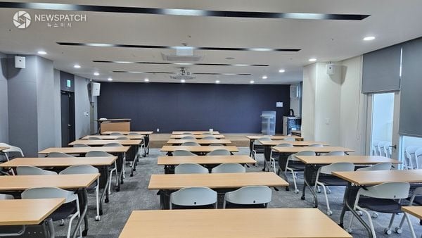 ▲성남시 혁신지원센터 내 회의실 브릿지룸