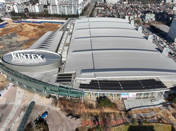 ▲고양시, “킨텍스 옥상을 햇빛 금광으로”…킨텍스 태양광 발전시설 내년 1월 운영