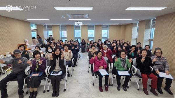 ▲진천군, 성인문해교육 문집 출간 기념 문학전