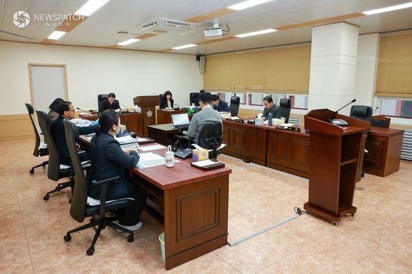 ▲산업건설위원회 회의