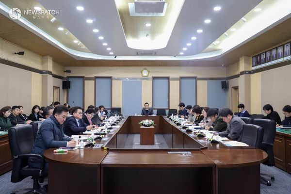 ▲1월 정기 의원간담회 중인 평택시의회