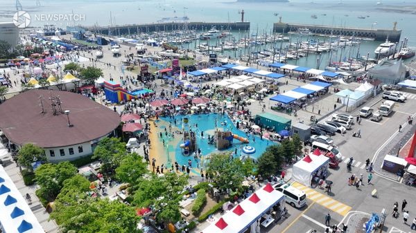 ▲2025년 화성 뱃놀이 축제 현장