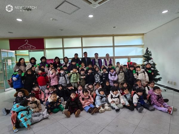▲공립 리첼아이 어린이집, 옥정1동 지역사회보장협의체 나눔옷장 현장체험