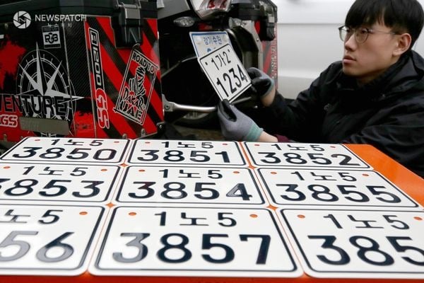 ▲이륜차 신규번호판 시연