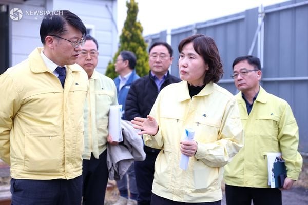 ▲ 최혜민 광명시장 권한대행, 김대순 경기도 행정2부지사 / 사진=광명시