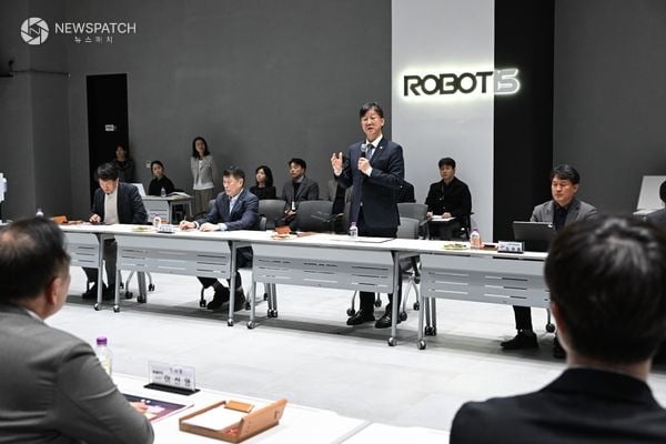 ▲ 이민근 안산시장이 2026년 3월 20일 로보티즈 본사를 방문 / 사진=안산시