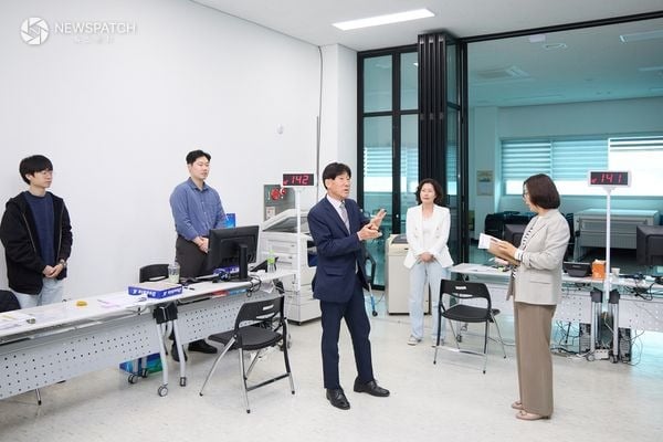 ▲ 여주시 고유가 피해지원금 지급 첫날 현장 점검 / 사진=여주시