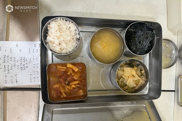 ▲ 어린이집 집단급식소 식중독 예방 점검 / 사진=수원시 장안구