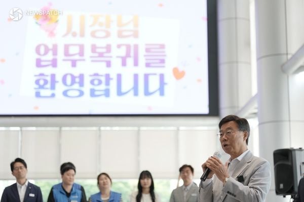 ▲ 신상진 성남시장이 5일 시청 누리홀에서 본청 간부 공무원과 직원들을 만나 인사말