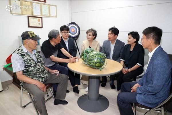▲ 김미경 의장, 조인희·정옥선 의원이 10일 세류1동 관내 경로당 방문 / 사진=