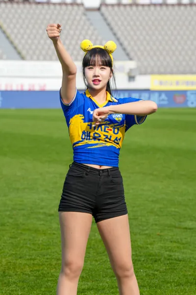 [NP포토]최수지 치어리더, '예의 바른 정석'