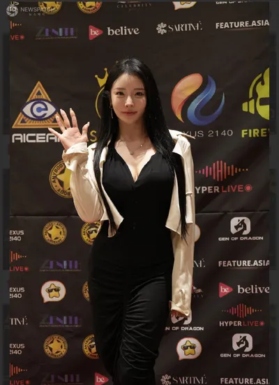 이루아 레이싱모델, 글로벌 컨퍼런스 '넥서스2140' 한국 첫 개최 참석 (미스비트코인모델대회)