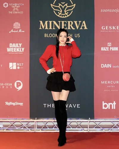 은지언니, '2025 미네르바 자선바자회' 포토월 참여