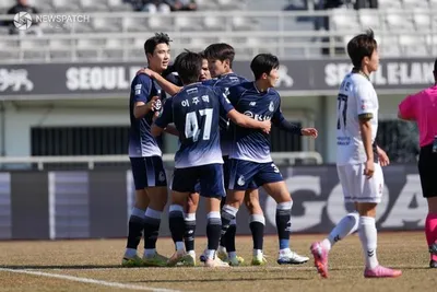 서울 이랜드FC, 자책골 행운 속 홈 개막전 승리