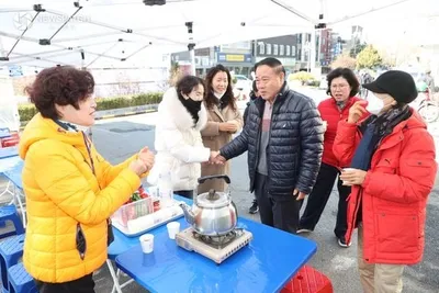 수원특례시의회, 권선1동 정월대보름 척사대회 참석
