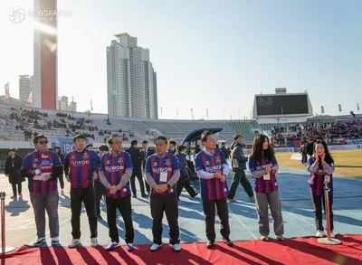 수원시의회, 수원FC 개막전 현장 찾아 많은 관중과 함께 응원