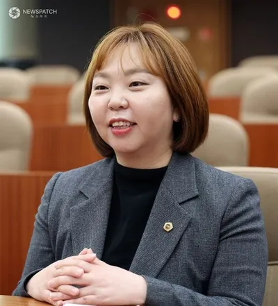 전자영 경기도의원, 주도 조례 근거 확보. . 2026년 45억 투입해 '상상형 학교놀이터' 본격 추진