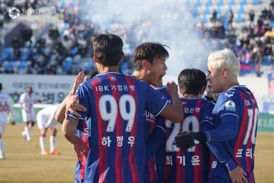 수원FC-수원 삼성, 3년 만의 수원더비 격돌