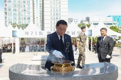 수원특례시의회, 제71회 현충일 추념식 참석