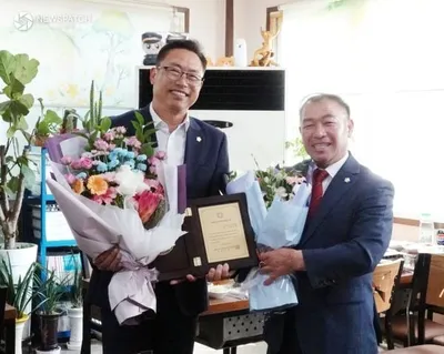 홍성표 아산시의회 의장, 대한민국지방의정봉사상 수상