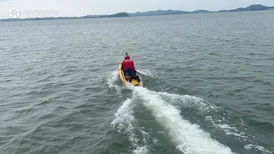 평택해경, 갯벌 생태계 조사하던 연구원, 물 때 놓쳐 고립 동력구조보드와 소방 헬기 투입해 안전하게 구조