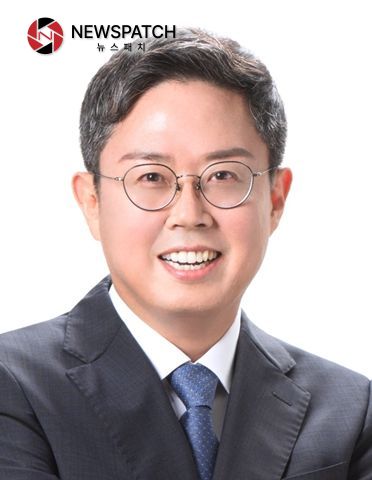 더불어민주당 안도걸 국회의원(광주 동구남구을) 더불어민주당 안도걸 국회의원(광주 동구남구을)