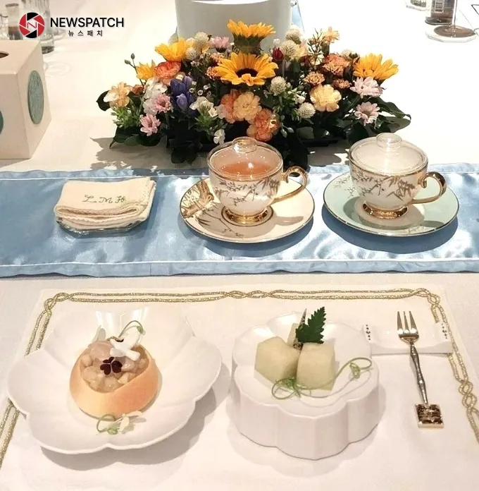 지난 18일 HWPL 9·18 평화 만국회의 제9주년 기념식 행사장에 플레이팅된 다과. 지난 18일 HWPL 9·18 평화 만국회의 제9주년 기념식 행사장에 플레이팅된 다과.