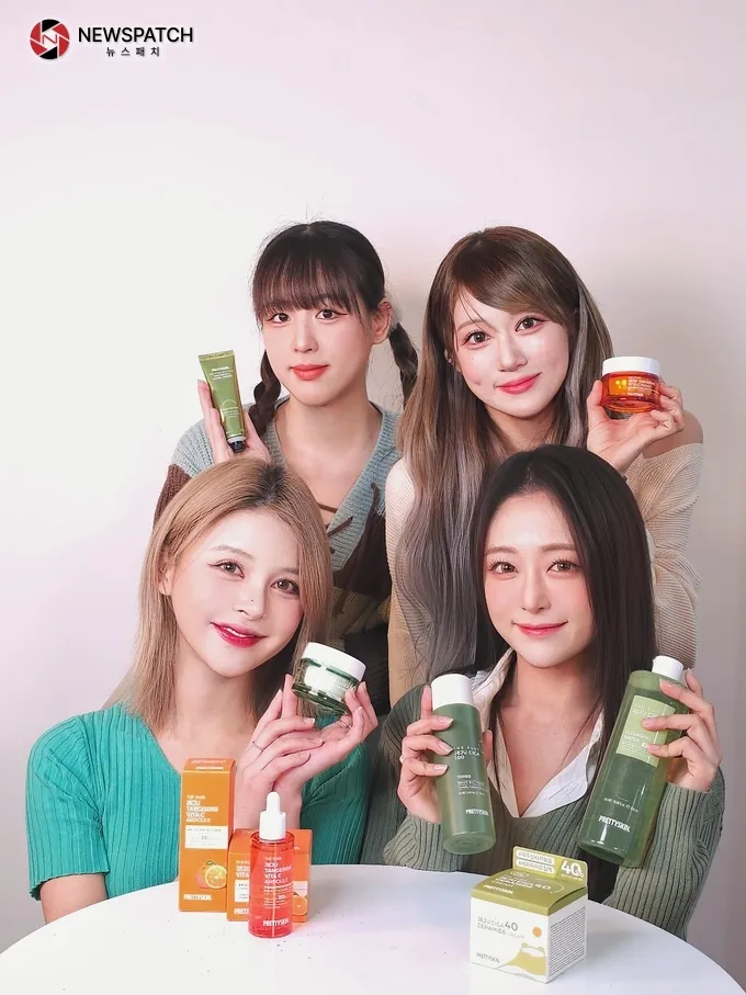 화장품 브랜드 '프리티스킨'의 새로운 광고 모델로 걸그룹'아이씨유' 화장품 브랜드 '프리티스킨'의 새로운 광고 모델로 걸그룹'아이씨유'