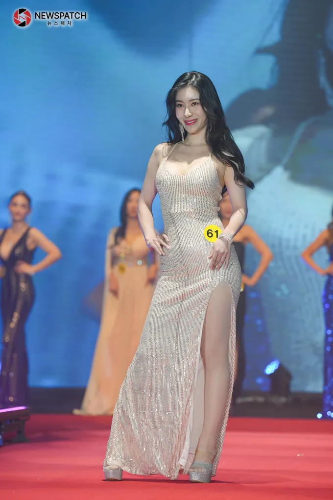 포즈를 취하는<strong> ‘모델 김보연’</strong> [사진=신재철 기자]