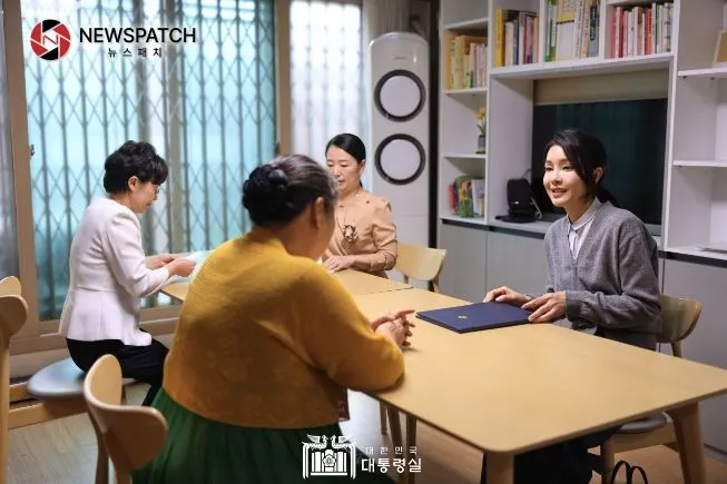 9월 27일 김건희 여사는 미혼모자가족 복지시설 '도담하우스'를 방문했다.